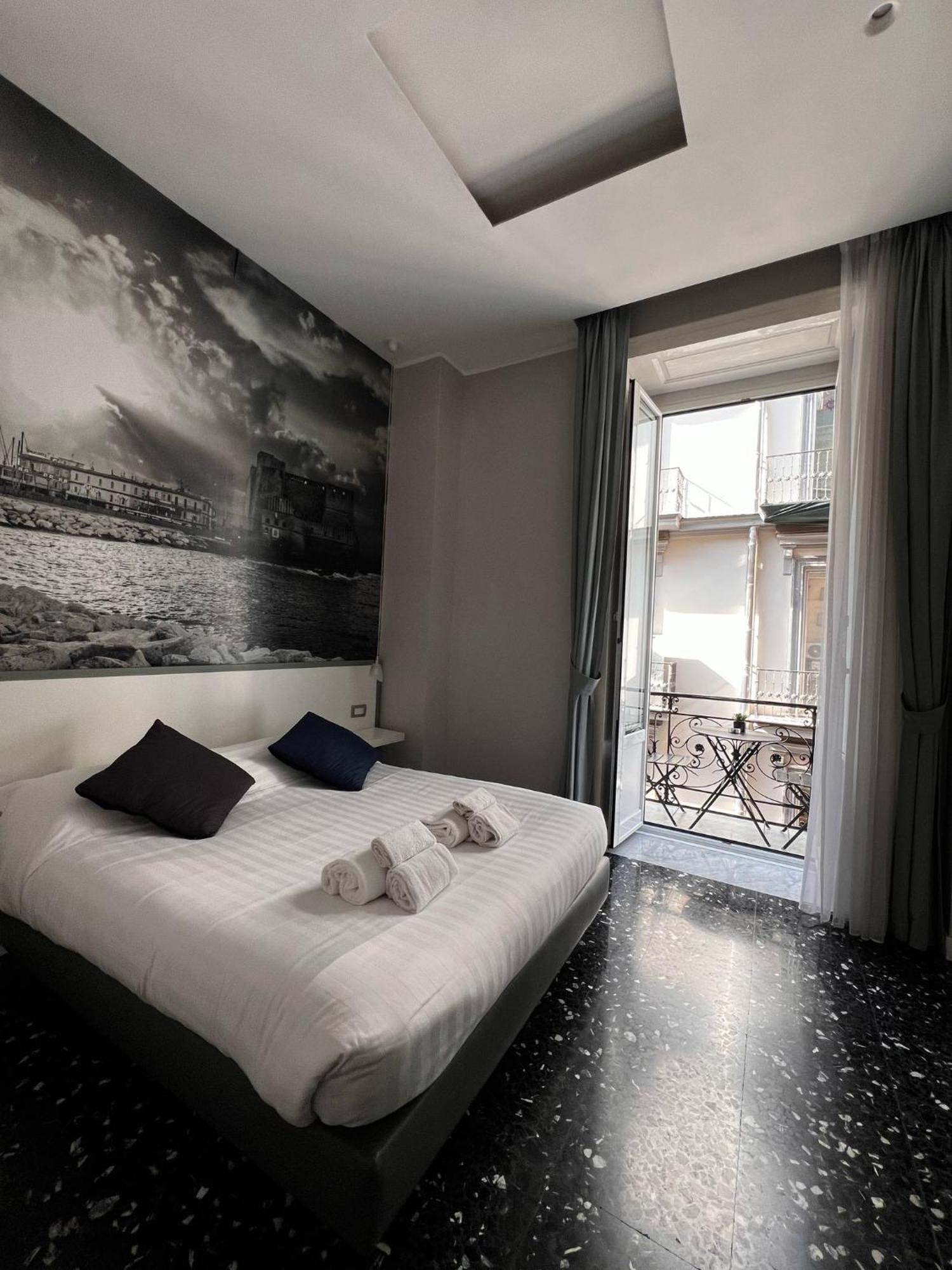 Beverello Rooms Napoli Ngoại thất bức ảnh